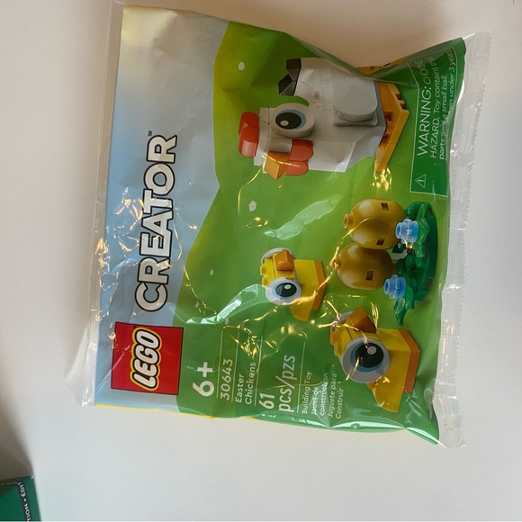 Limited SPRING VIP lego bundle 2023 - Picture 3 of 4